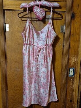 Jaclyn Smith Pink Floral Night Top with Delicate Print